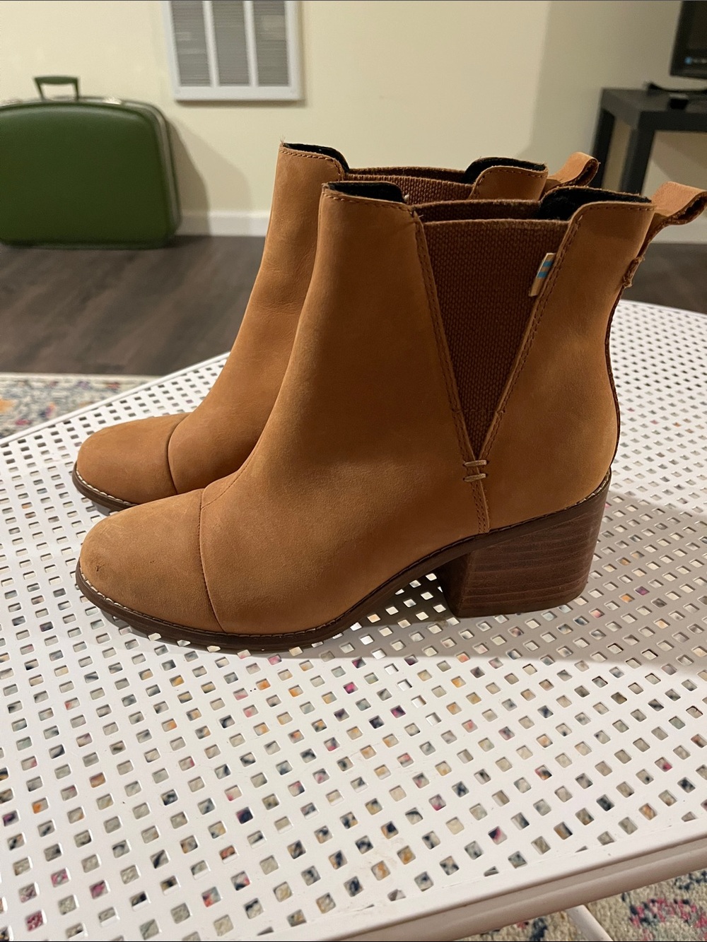 Toms Women's Esme Ankle Booties, size 7 - EUC